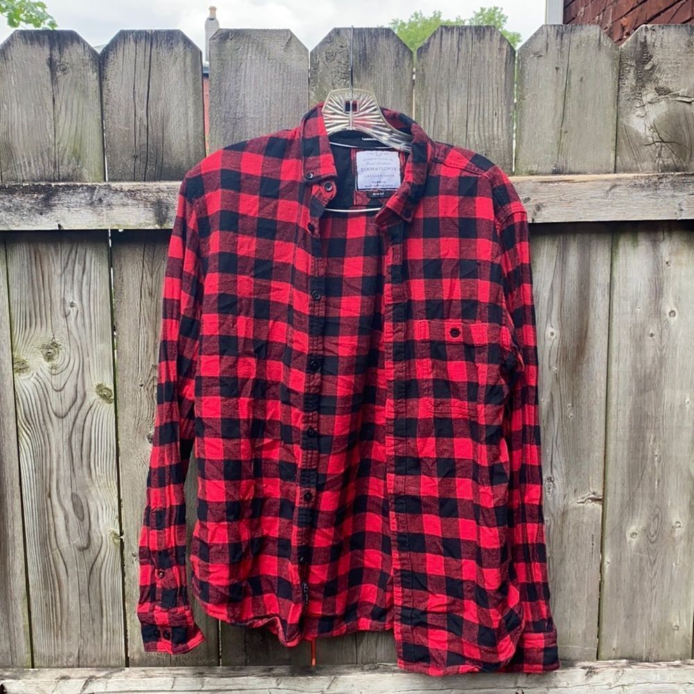 Denim & Flower plaid button Down shirt sz. S